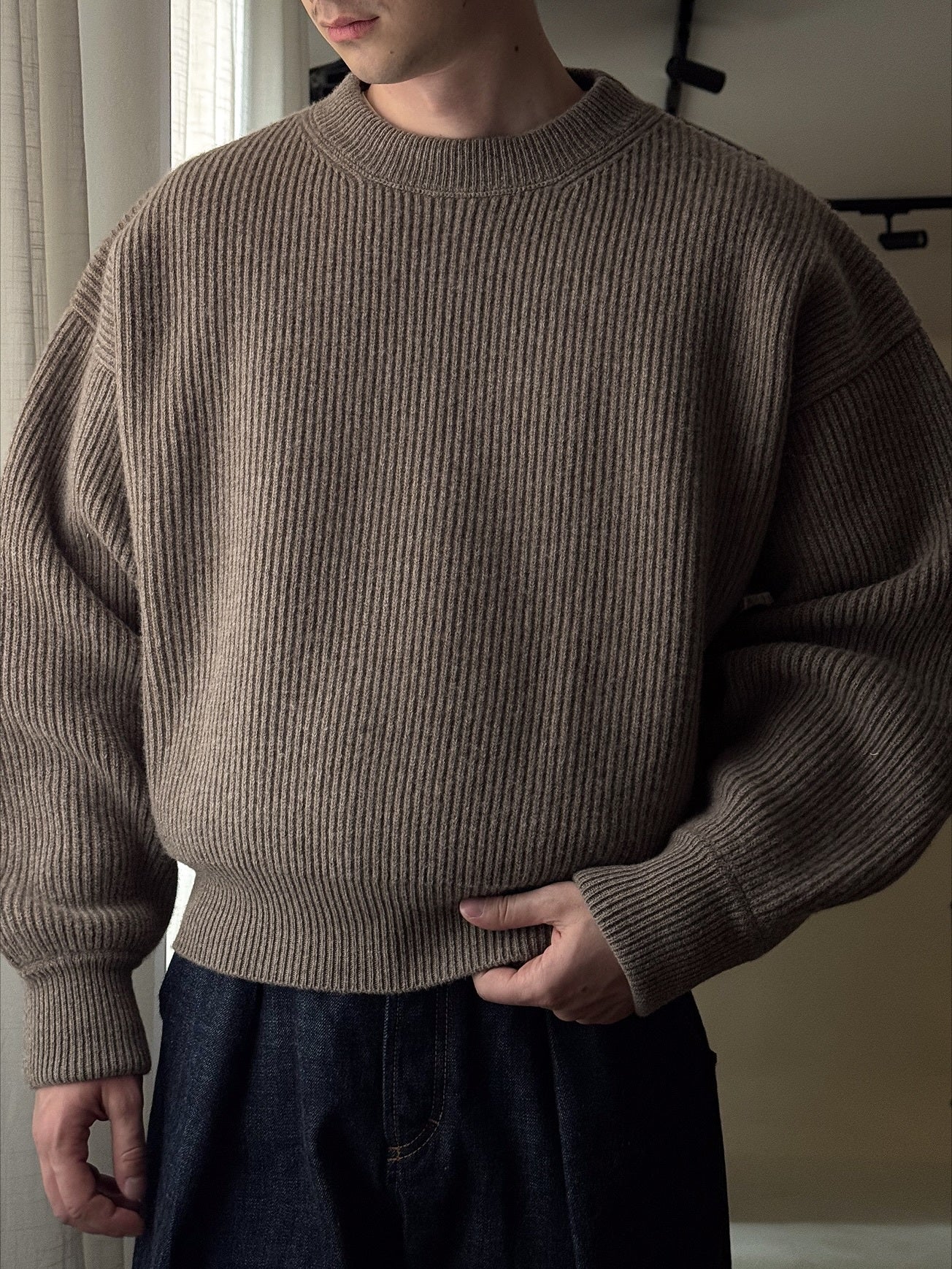 HEAVY RIBBED KNIT SWEATER