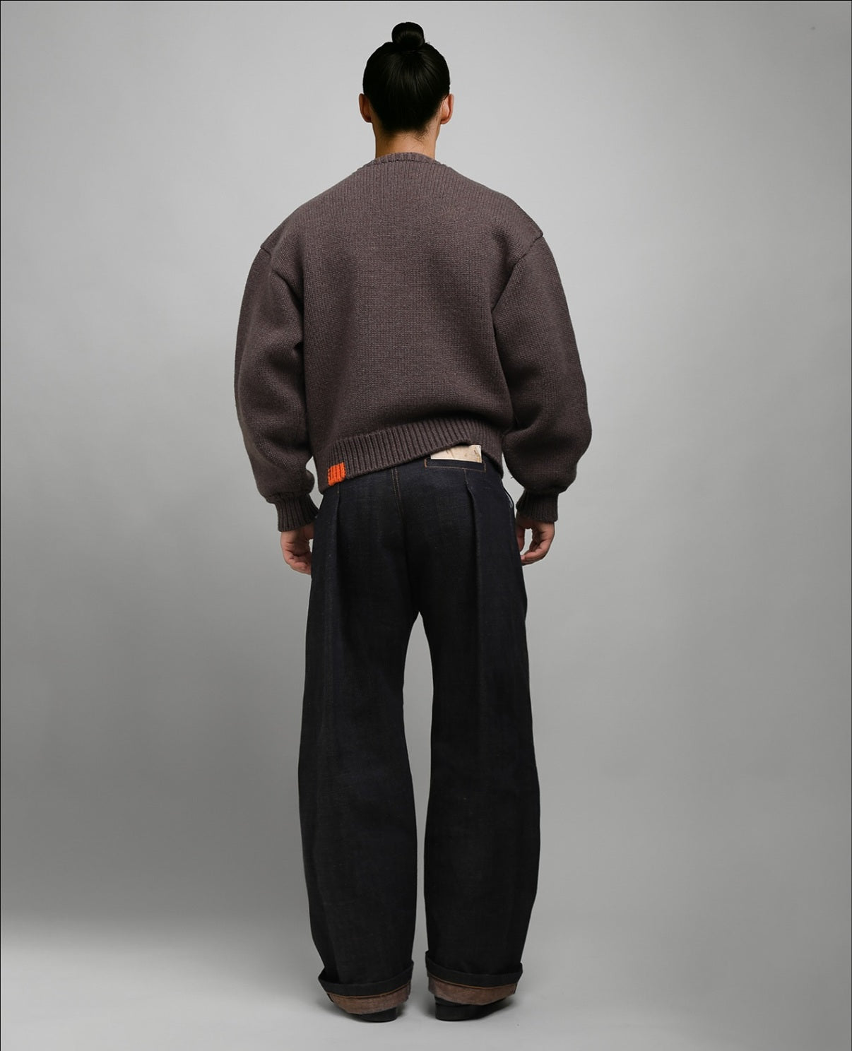 HEAVY RIBBED KNIT SWEATER