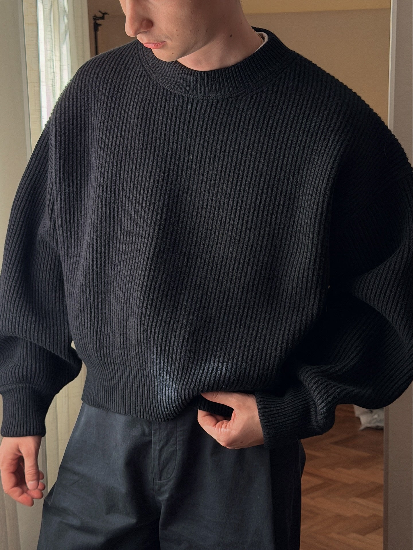 HEAVY RIBBED KNIT SWEATER